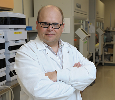 Wawrzyniec (Wawosz) Dobrucki, an assistant professor of bioengineering and member of Beckman's Bioimaging Science and Technology Group, will give the Director's Seminar lecture at noon, April 5 in Room 1005.