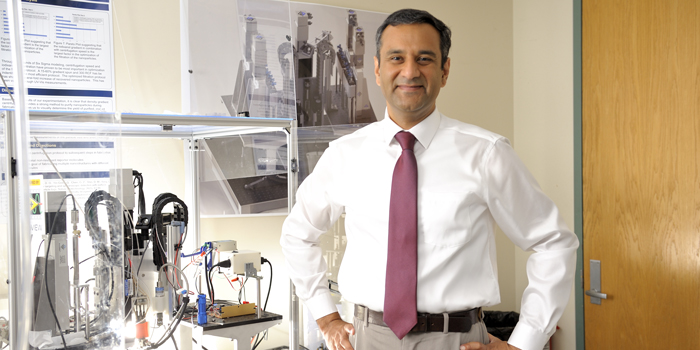 Rohit Bhargava is a professor of bioengineering, the director of the Cancer Center, and a member of Beckman’s Bioimaging Science and Technology Group. He also is a faculty affiliate in the Carle Illinois College of Medicine, and the departments of electrical and computer engineering, mechanical science and engineering, chemistry, and chemical and biomolecular engineering.
