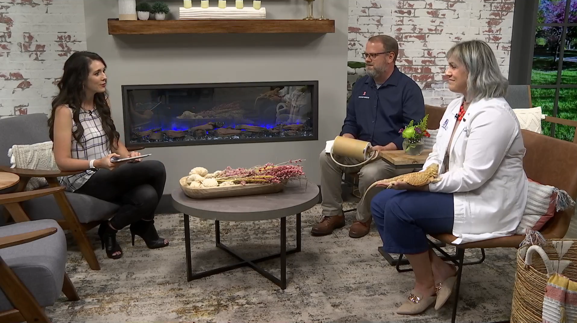 Brad Sutton and Kari Foss chat with host Heather Roberts on CiLiving's Fur-ever Family segment.